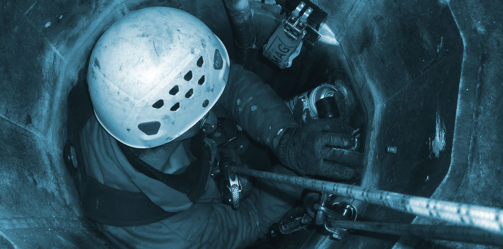 04-confined-space-rope-access
